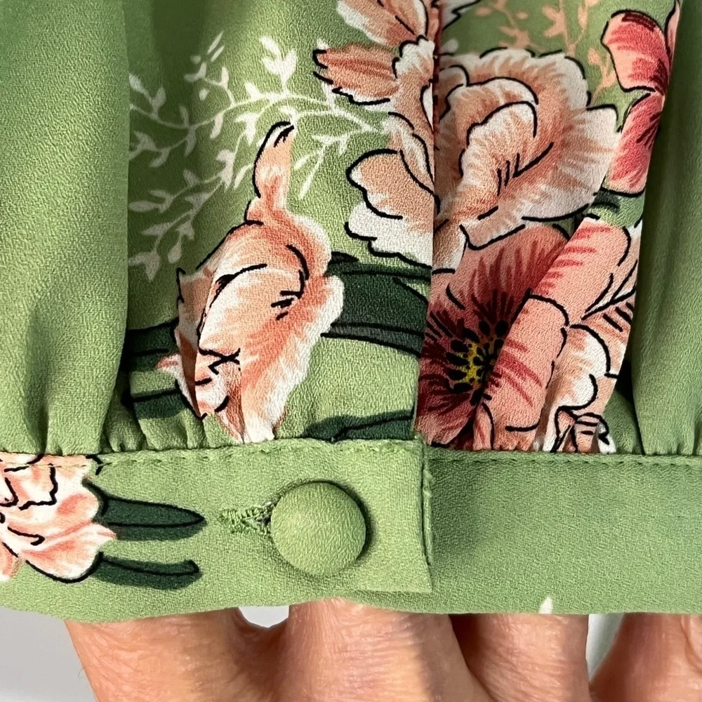 Ann Taylor LOFT Pure Mint Bouquet Peplum Blouse Size Small Cottagecore Boho